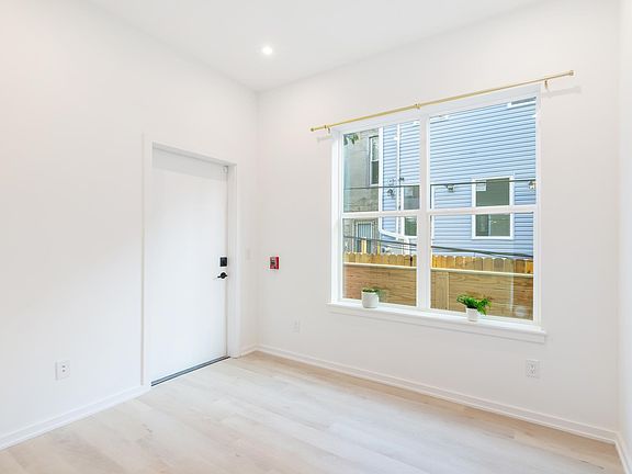 3rd image of 1803 N 18th St Floor 2