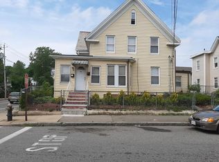 47 Park St, Brockton, MA 02301