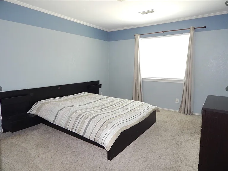 2612 Custer Pkwy #D — Photo 8
