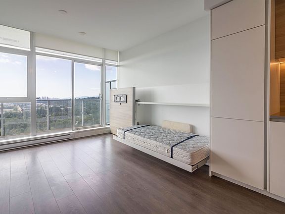 4th image of 652 Whiting Way #2705