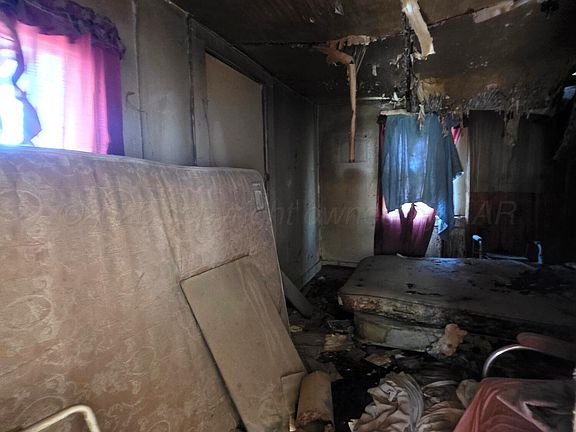 3rd image of 1030 Clark St