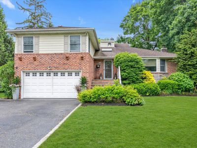 22 Sunnyvale Road, Port Washington, NY, 11050