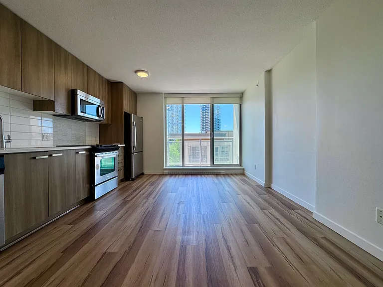 13325 102a Ave #6 — Photo 6