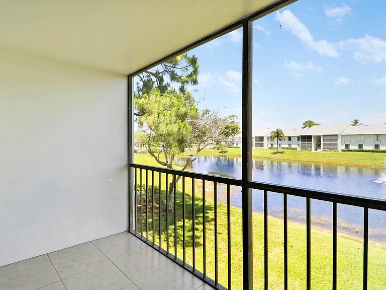 3630 Alder Dr #E2 — Photo 32