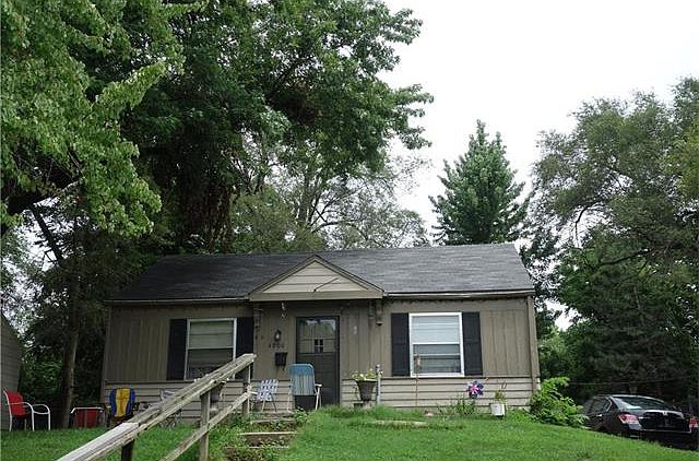 1st image of 4906 Vista St