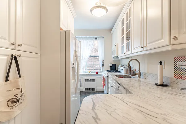 Kitchen, photo 1