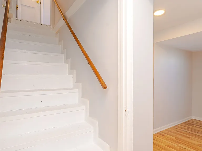 10026 Lorain Ave — Photo 34