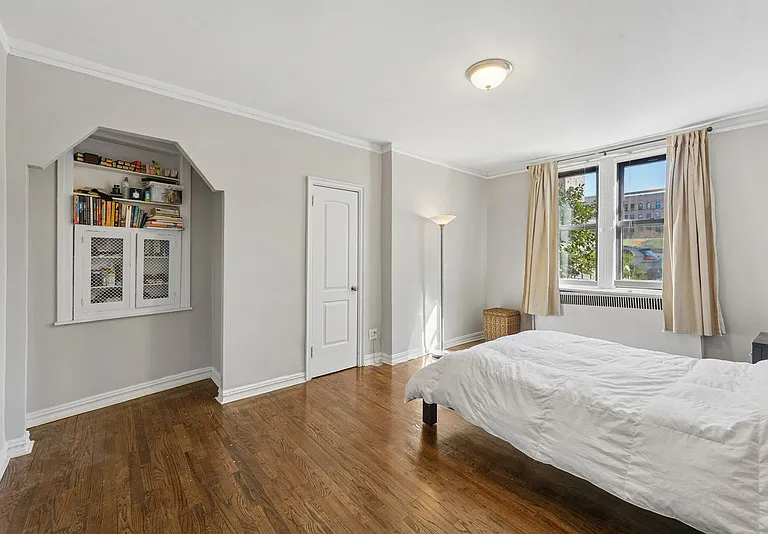 350 Cabrini Blvd #1A — Photo 7