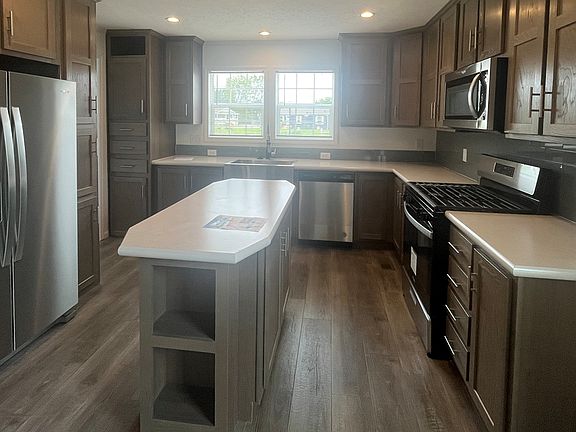 3rd image of 24244 Redwood Dr #244