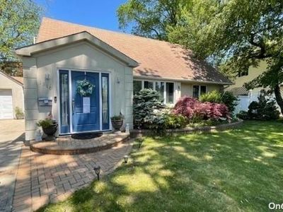 1310 Waverly Street, Hewlett, NY, 11557