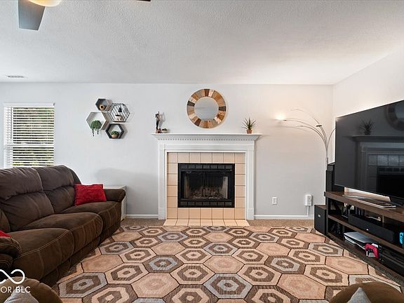 5th image of 7733 Sunflower Dr