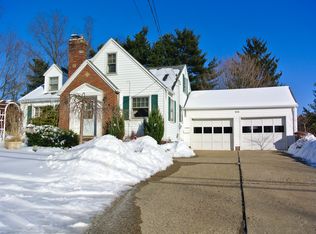 188 Perry Dr NW, Canton, OH 44708