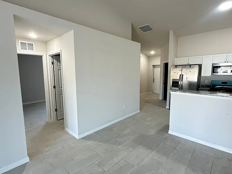 1131 NW 16th Ter #1131 — Photo 9