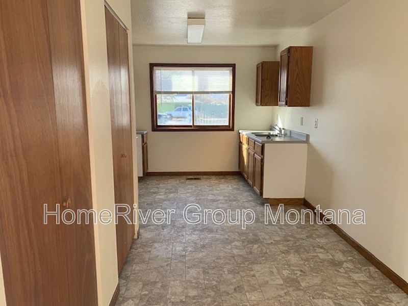 1st image of 1830 N Dickens St APT 1