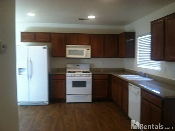 3rd image of 1024 Maple Pines Ave