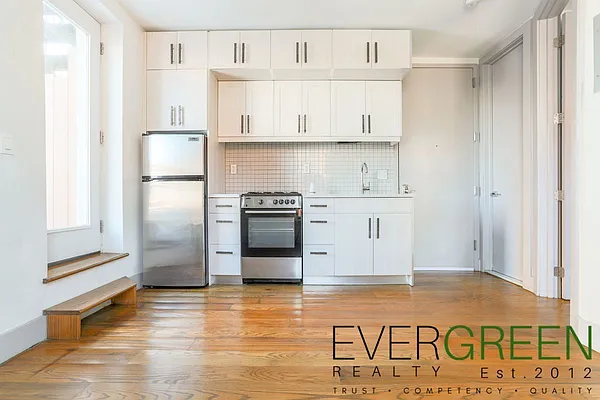 Rented by ERNY LLC | media 24