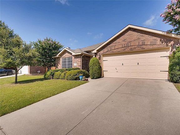2nd image of 4621 Barnhill Ln