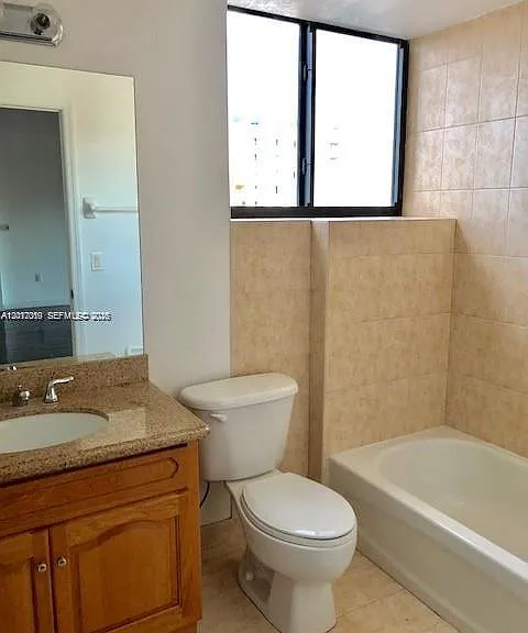 4242 NW 2nd St #901 — Photo 2