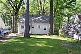 3rd image of 1832 Maplewood St NE