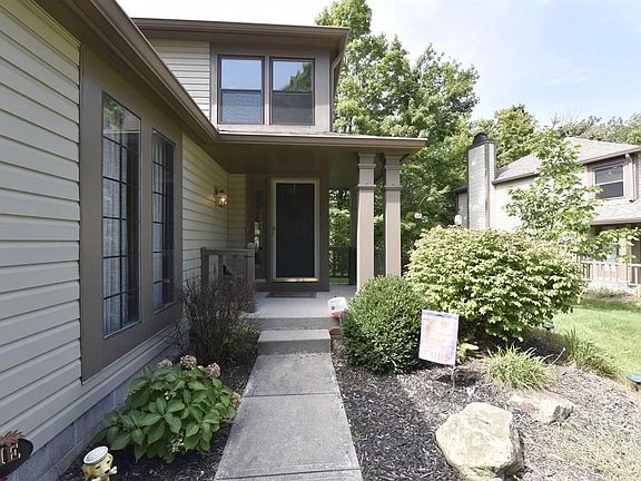 3rd image of 7992 Sunset Cove Dr