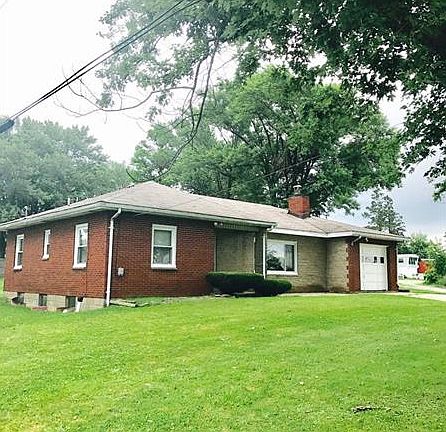 2nd image of 15 Bonnie Dr