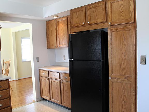 3rd image of 2262 Frederick Ave
