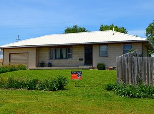 510 E 6th St, Strong City, KS 66869