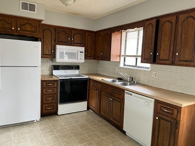 1st image of 516 Beach St #516