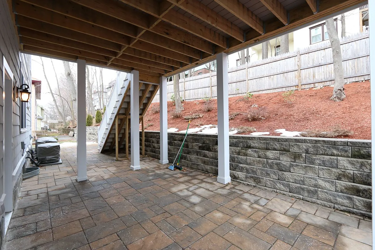 Building Photo - 45 Beaconsfield Rd #1