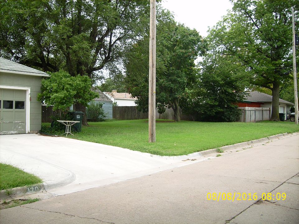 2nd image of 120 E Jay St
