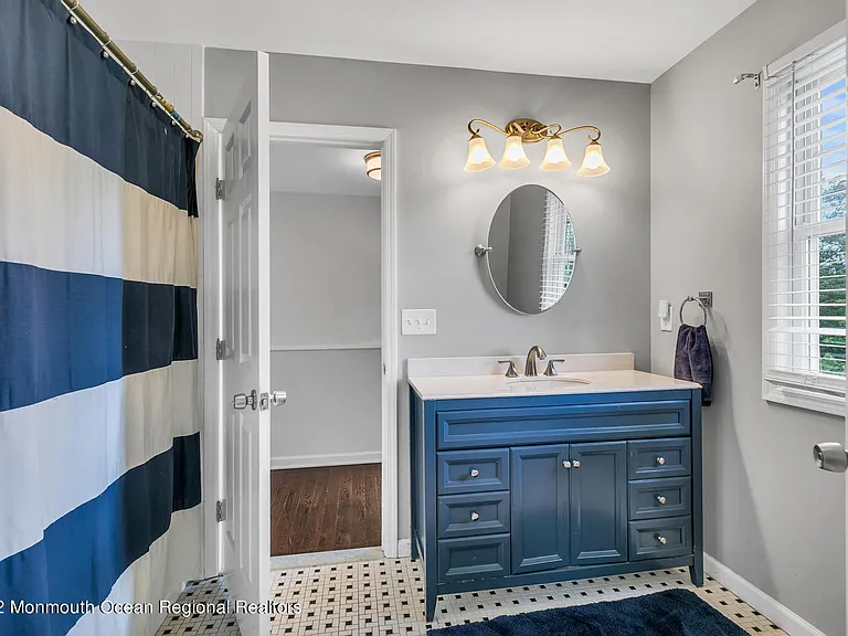 814 Pitney Dr — Photo 16