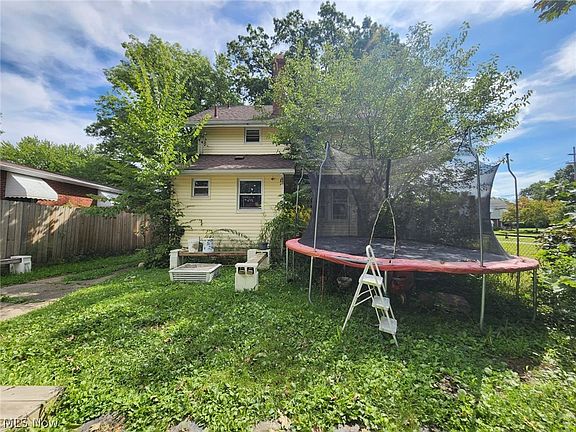 3rd image of 932 Hardesty Blvd