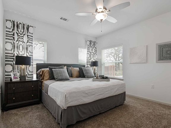 5th image of 809 Chanel Dr APT 232