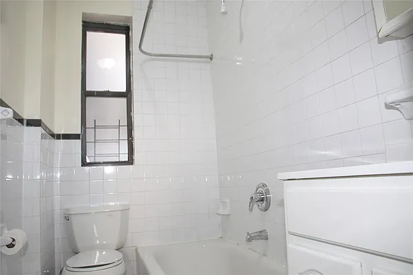 Rented by Weichert Manhattan Midtown | media 6