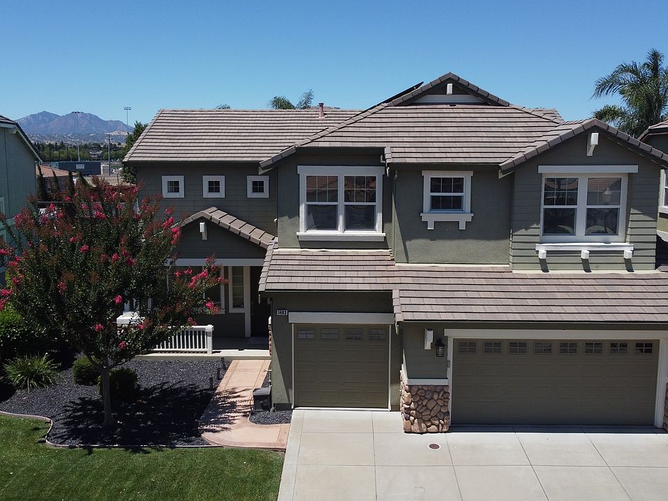 Executive home in Brentwood! Stonebrook Estates, centrally located, court location!