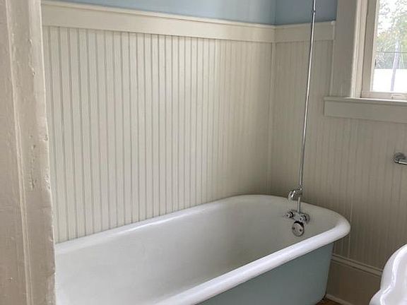 4th image of 2116 Lincoln St #1/2