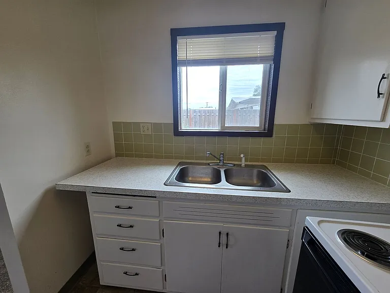 1619 W Pheasant St — Photo 11