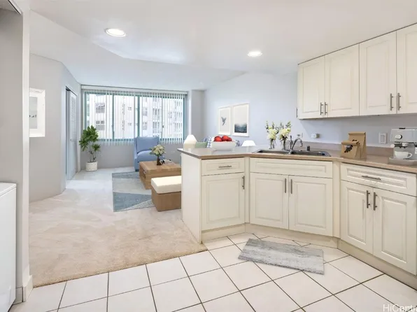 1314 Kalakaua Ave APT 606, Honolulu, HI 96826