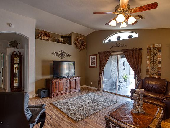 3rd image of 4723 E Summerhaven Dr