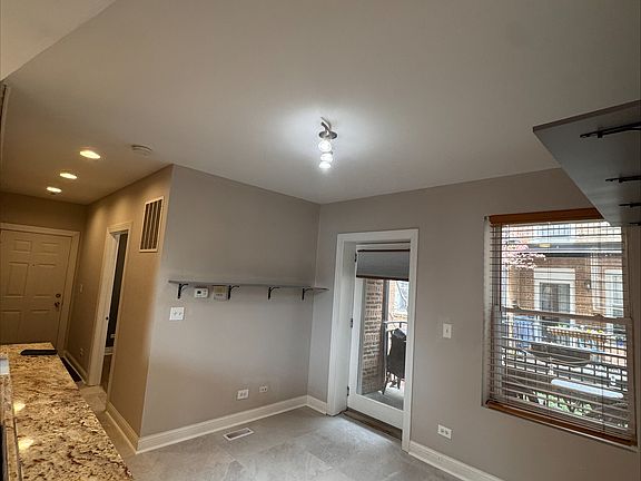5th image of 1449 W Victoria St APT 1B