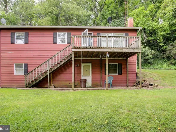 3593 Funk Rd, Chambersburg, PA 17201