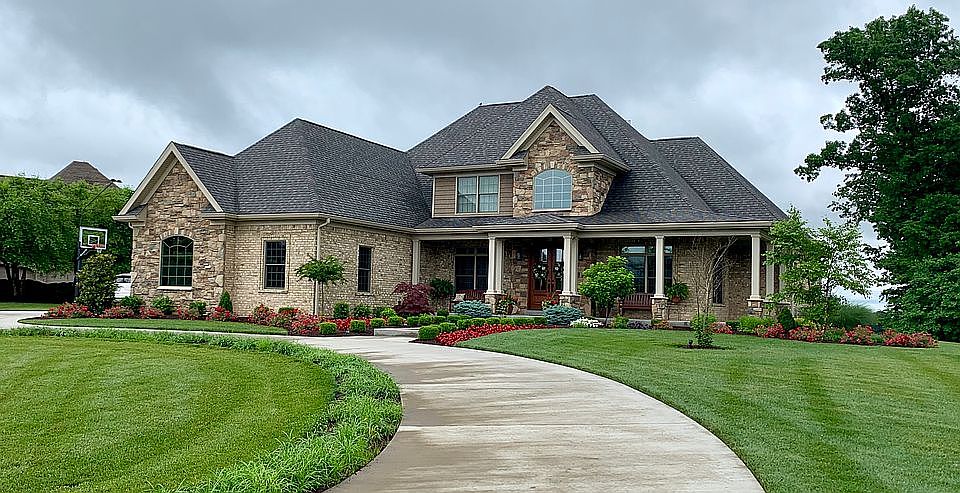 2nd image of 1926 Apple Blossom Dr