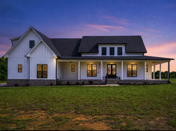 2075 Egypt Rd, Chapel Hill, TN 37034