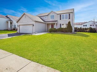 910 Eagle Point Dr, Matteson, IL 60443