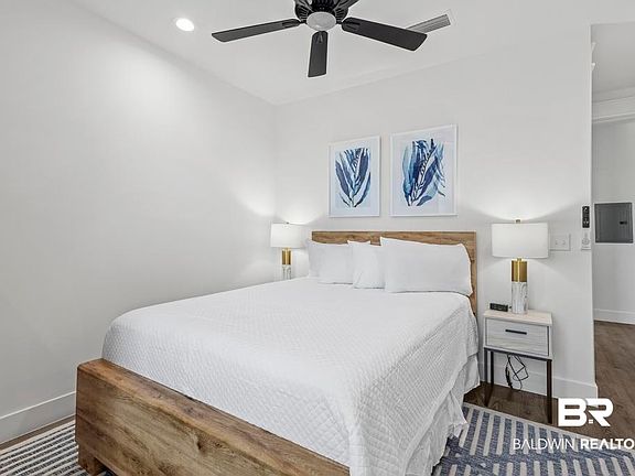 5th image of 8861 Cape Ln