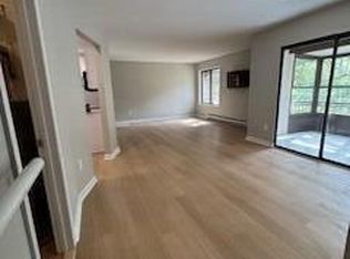 140 Amberly Drive #J, Englishtown, NJ 07726