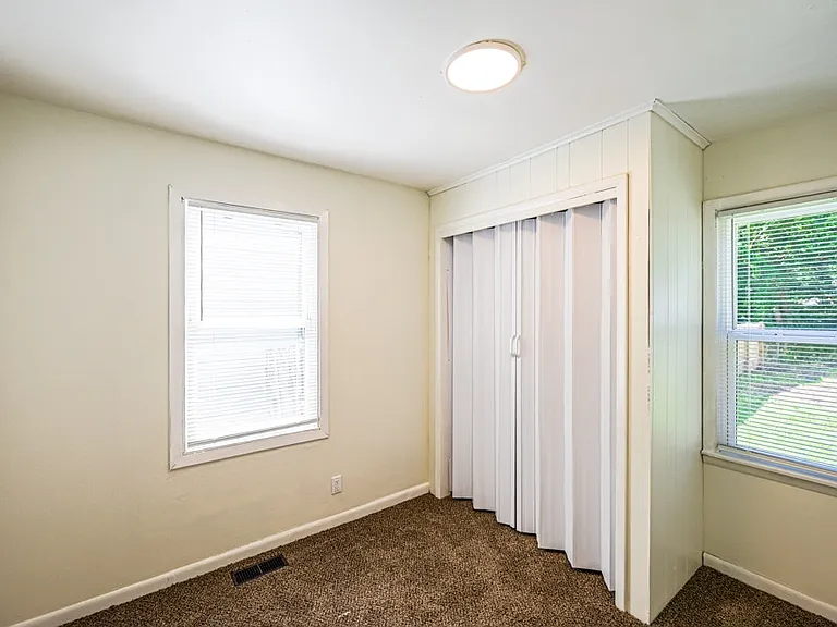 1909 Taylor Ave — Photo 21