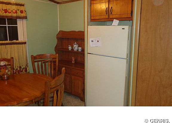 4th image of 327 Sunset Dr