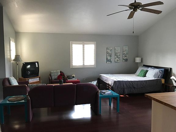 Oceanside Beach Studio FLT