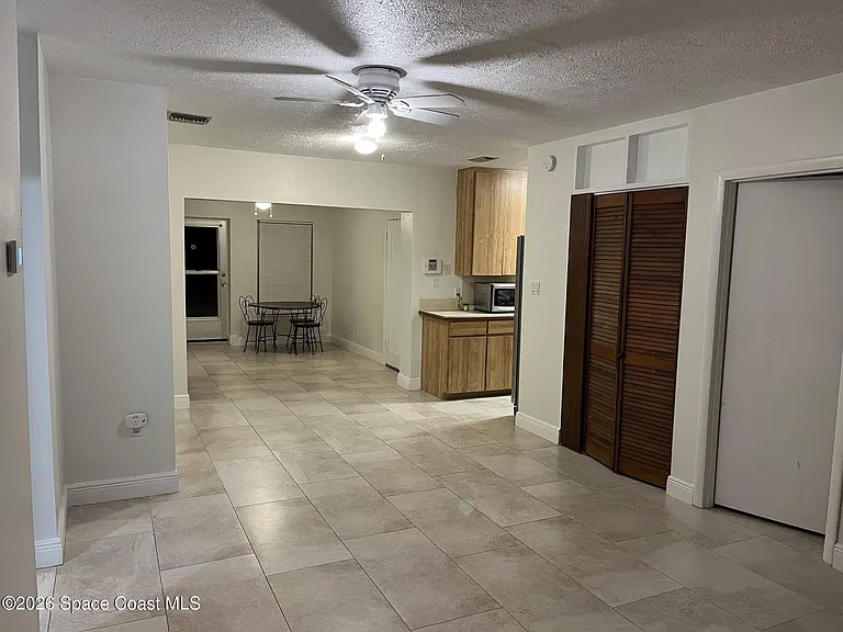 303 Princeton Ave — Photo 35